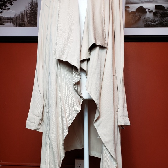 Roz & Ali open jacket - Picture 8 of 8